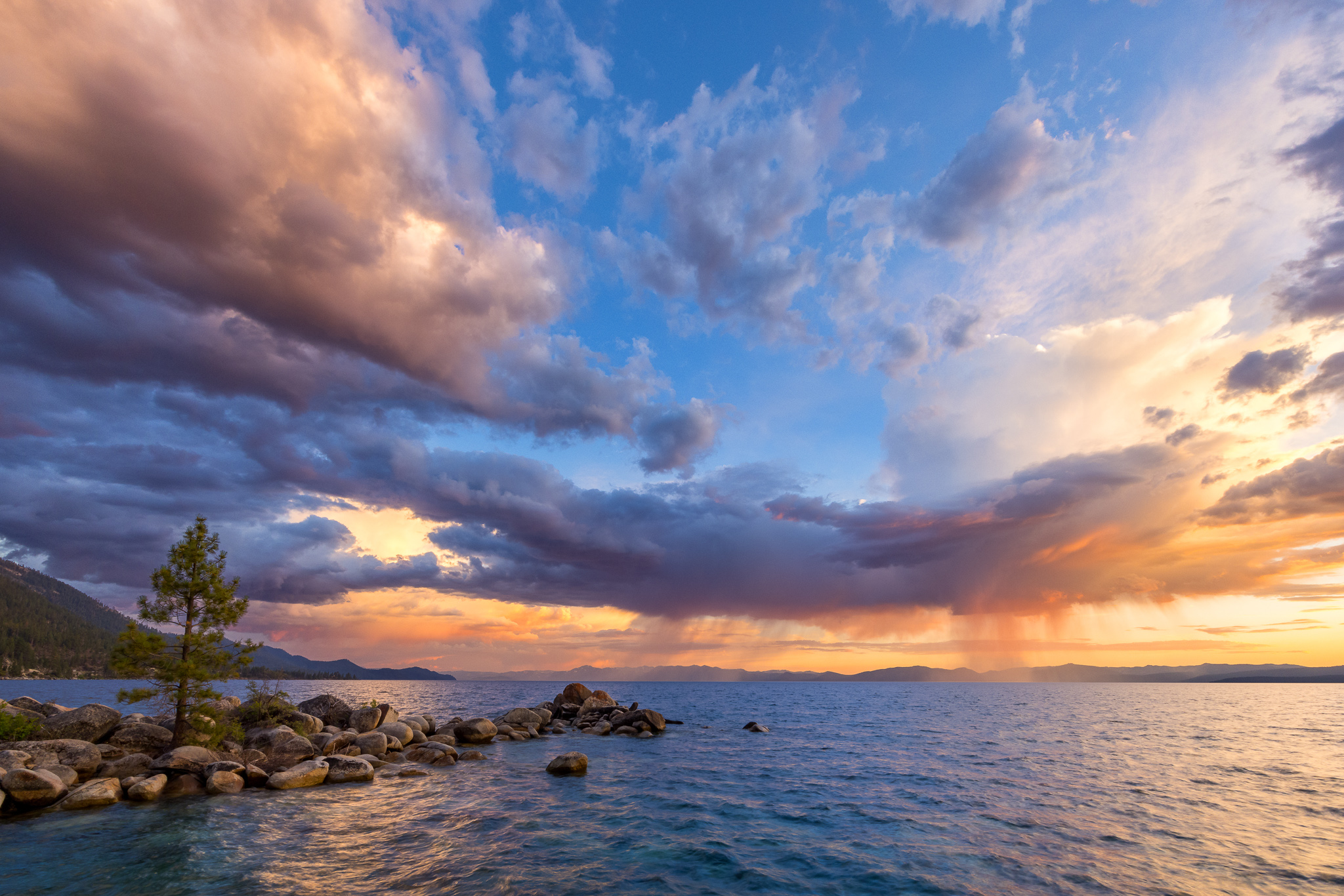 spectacular Lake Tahoe sunset